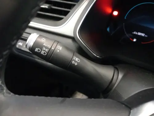 Renault Captur E-Tech Plug-in 160 Intens - Photo 20