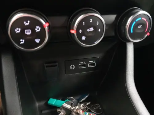 Renault Clio Clio dCi 100 Evolution - Photo 21