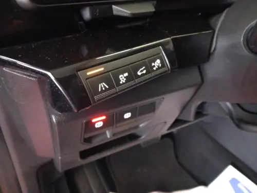 Renault Austral E TECH HYBRID 200 ICONIC - Photo 21