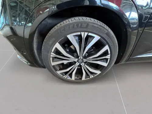 Renault Austral E-Tech hybrid 200 Iconic - Photo 8