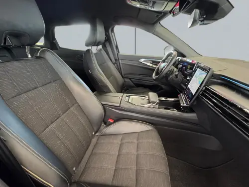 Renault Austral E-Tech hybrid 200 Iconic - Photo 16