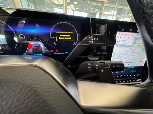 Renault Austral E-Tech hybrid 200 Iconic - Photo 23