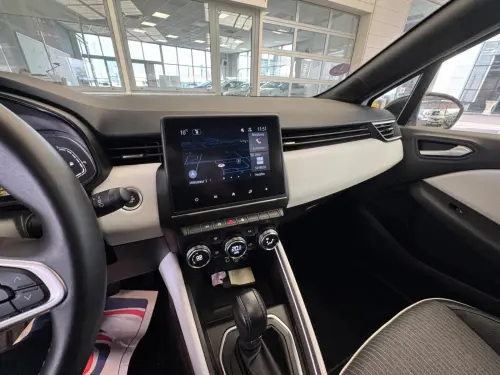 Renault Clio Clio E-Tech full hybrid 145 Techno - Photo 14