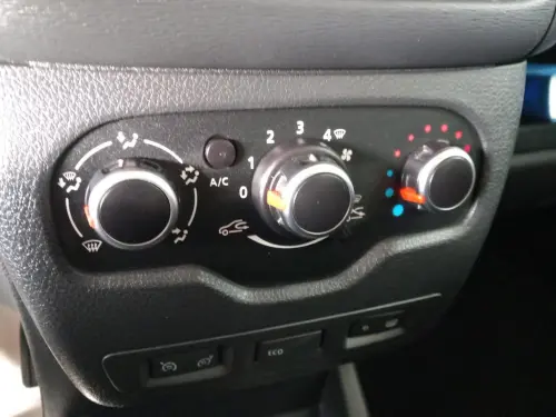 Dacia Lodgy TCe 115 7 places Advance - Photo 22