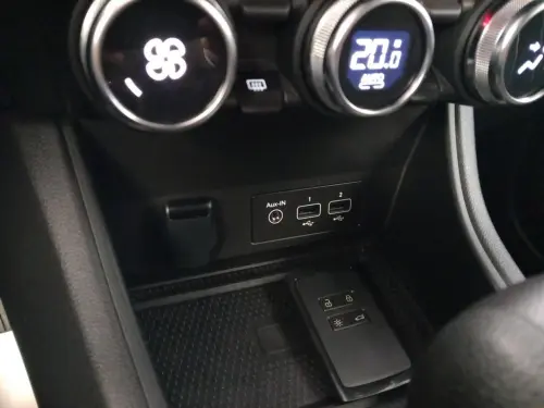 Renault Captur E-Tech hybride 145 Techno - Photo 21