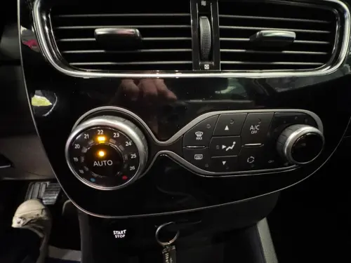 Renault Clio Clio TCe 90 Intens - Photo 21