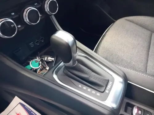 Renault Captur E-Tech hybride 145 Techno - Photo 14