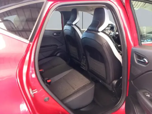 Renault Captur E-Tech full hybrid 145 Techno - Photo 17