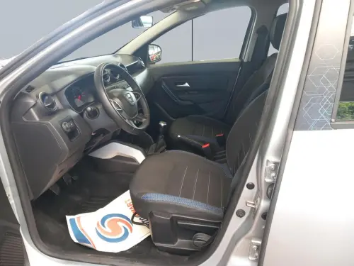 Dacia Duster TCe 90 FAP 4x2 15 ans - Photo 9