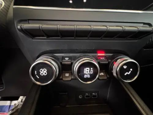 Renault Captur E-Tech full hybrid 145 Engineered - Photo 22