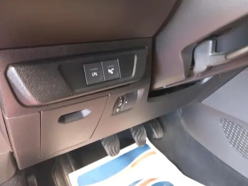 Dacia Sandero ECO-G 100 Expression - Photo 19