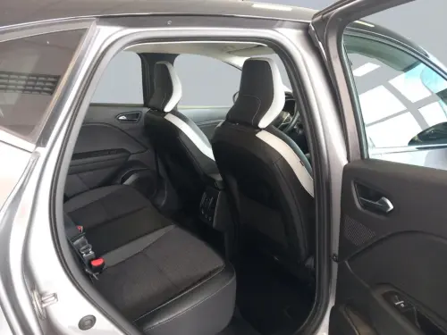 Renault Captur E-Tech full hybrid 145 Techno - Photo 17