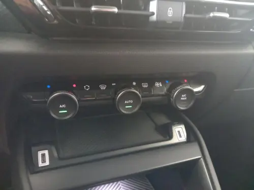Citroën C4 PureTech 130 S&S EAT8 Shine - Photo 23