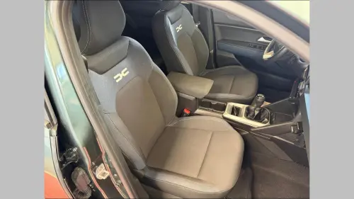 Dacia Duster Mild Hybrid 130 Journey - Photo 16