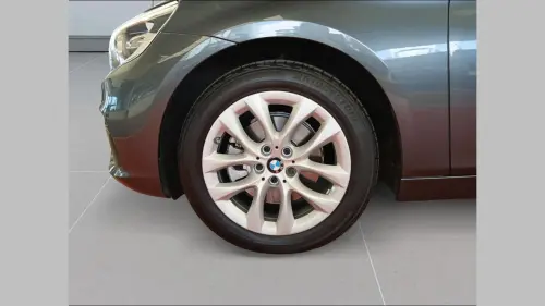 BMW Serie 2 Active Tourer 218i 136 ch Sport A - Photo 8