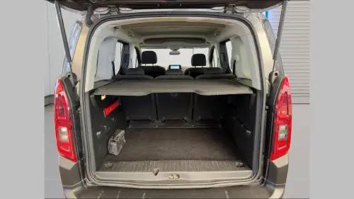 Citroën Berlingo Taille M BlueHDi 130 S&S BVM6 Shine - Photo 18