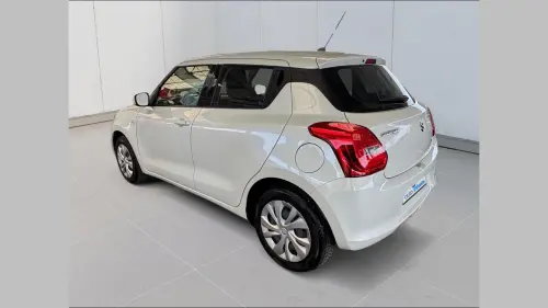 Suzuki Swift 1.2 DUALJET HYBRID AVANTAGE - Photo 2