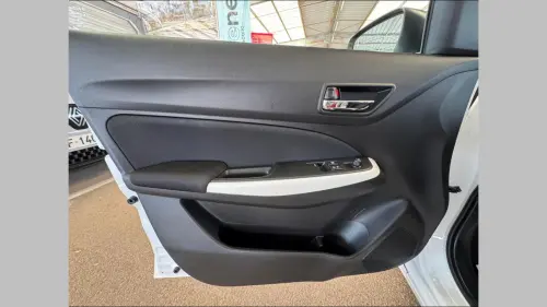 Suzuki Swift 1.2 DUALJET HYBRID AVANTAGE - Photo 10