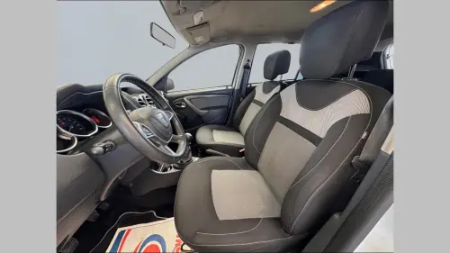 Dacia Duster dCi 110 4x2 Black Touch 2017 - Photo 9