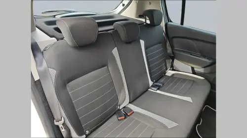 Dacia Sandero dCi 90 Stepway - Photo 17