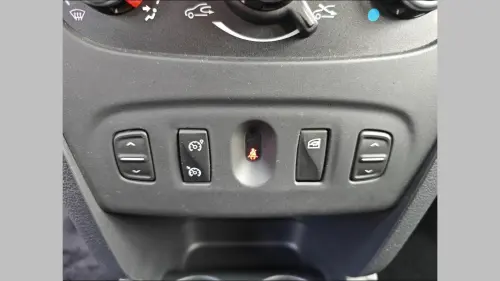 Dacia Sandero dCi 90 Stepway - Photo 22