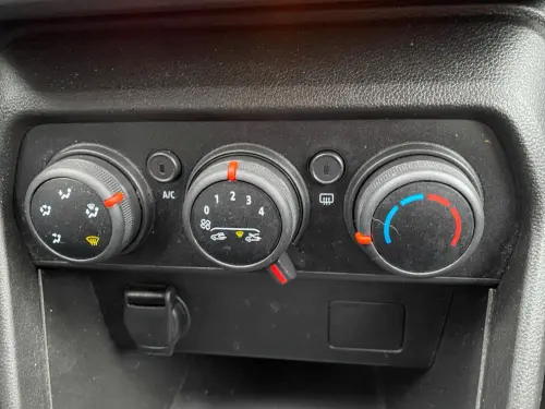 Dacia Sandero TCe 90 - 22 Confort - Photo 22