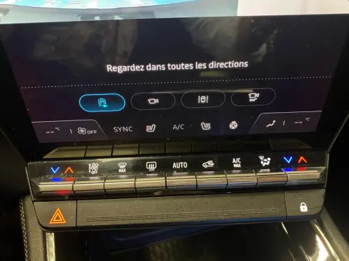 Renault Austral E-Tech hybrid 200 Iconic - Photo 24
