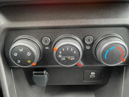 Dacia Sandero ECO-G 100 GSR2 Stepway Expression - Photo 21