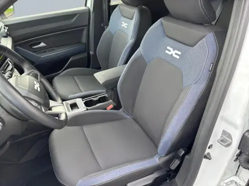 Dacia Duster Hybrid 140 Journey - Photo 9