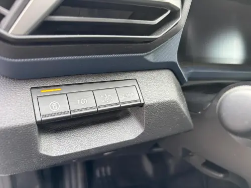 Dacia Duster Hybrid 140 Journey - Photo 19