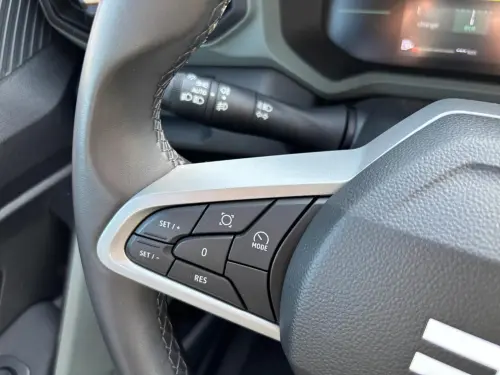 Dacia Duster Hybrid 140 Extreme - Photo 13