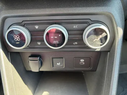 Dacia Sandero ECO-G 100 GSR2 Stepway Extreme + - Photo 22