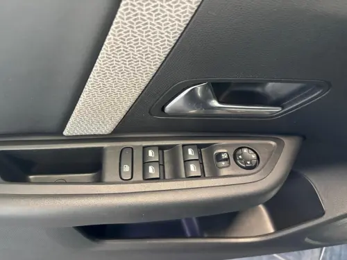 Citroën C4 BlueHDi 130 S&S EAT8 Shine Pack - Photo 10