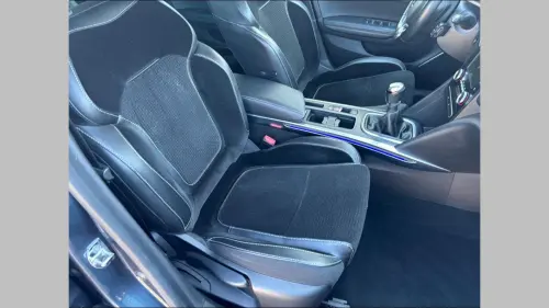 Renault Megane Mégane IV Berline dCi 130 Energy Intens - Photo 16