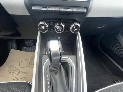 Renault Clio Clio E-Tech 140 Intens - Photo 14