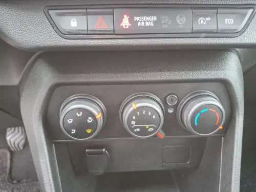 Dacia Sandero ECO-G 100 Essentiel - Photo 21