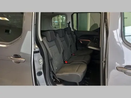 Peugeot Rifter Long BlueHDi 130 S&S EAT8 GT Line - Photo 6