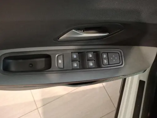 Dacia Sandero ECO-G 100 GSR2 Stepway Extreme + - Photo 10