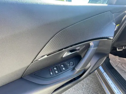 Peugeot 2008 PureTech 130 S&S EAT8 GT - Photo 10