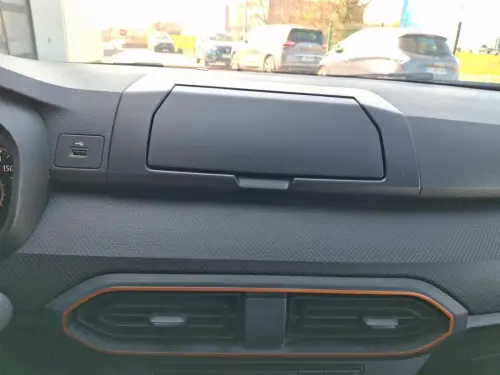 Dacia Sandero ECO-G 100 Stepway Essentiel - Photo 20