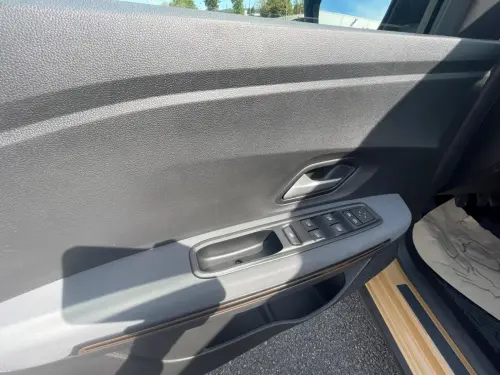 Dacia Sandero ECO-G 100 GSR2 Stepway Extreme + - Photo 10