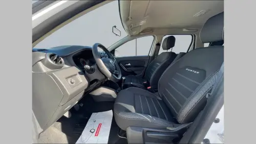 Dacia Duster TCe 130 FAP 4x2 Prestige - Photo 9