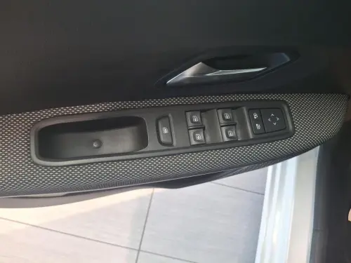 Dacia Sandero TCe 90 Confort - Photo 10