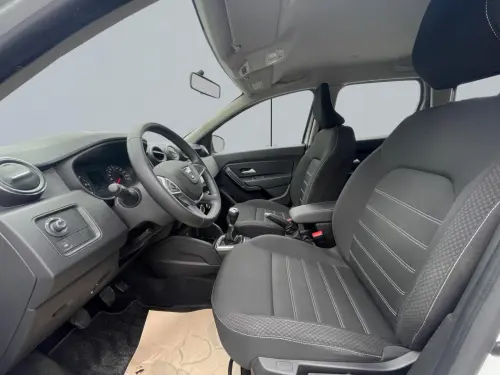 Dacia Duster ECO-G 100 4x2 Confort - Photo 9