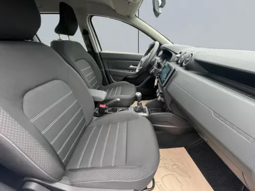 Dacia Duster ECO-G 100 4x2 Confort - Photo 16