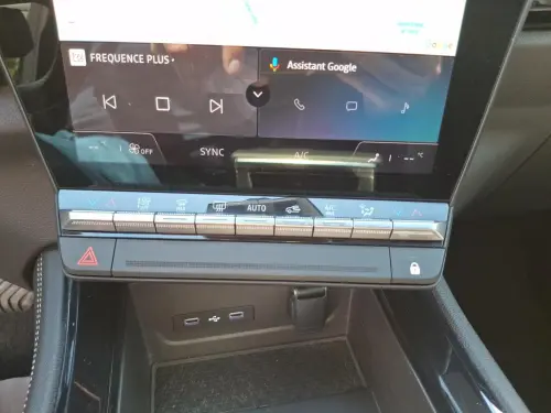 Renault Austral FULL HYBRID E TECH 200 CH TCHNO - Photo 21
