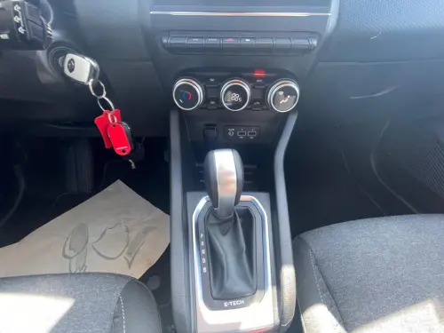 Renault Clio Clio E-Tech 140 Business - Photo 14