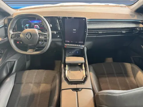 Renault Austral E-Tech hybrid 200 Techno - Photo 11