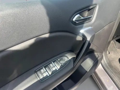 Renault Captur E-Tech Plug-in 160 Intens - Photo 10