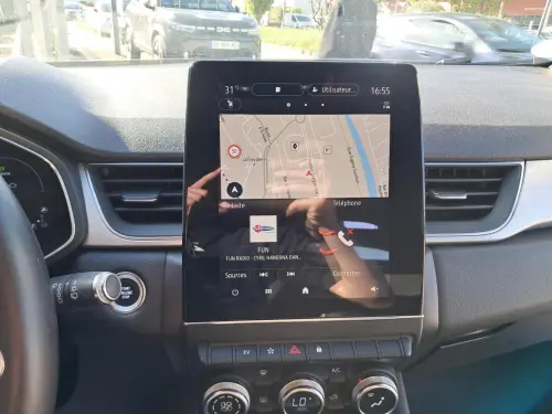 Renault Captur E-Tech Plug-in 160 Intens - Photo 19